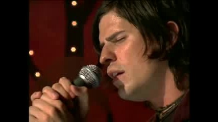 Hinder - Homecoming Queen (acoustic) 