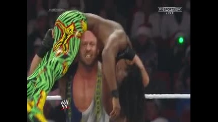 Kofi Kingston vs Ryback - Wwe Raw 23/12/13