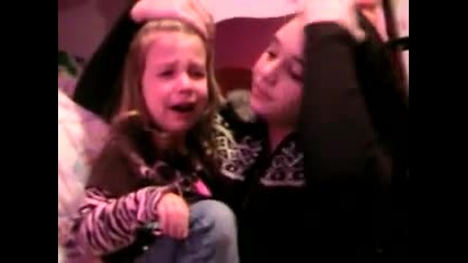 3 годишна дете фен на Джъстин Бийбър плаче от вълнение 