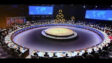 Световни Лидери Носят Странни Илюминати Пирамиди Значки Върху Костюмите Си