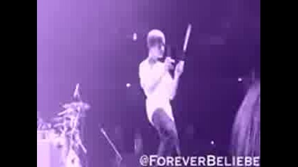 Justin Bieber Teach Me How To Dougie 