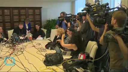 Cosby Wins Delay as Women Seek Filings in Case That Settled