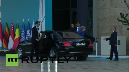 Turkey: Erdogan greets Merkel as leaders arrive at G20 summit