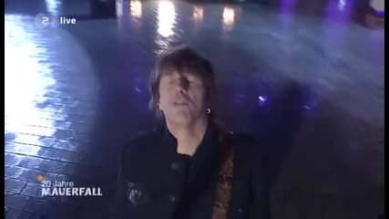 Bon Jovi - We werent born to follow ( Live at brandenburg gate 09 - 11 - 2009 ) 