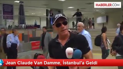 Звездата Жан - Клод Ван Дам на летището в Истанбул