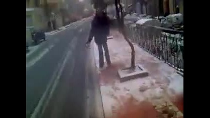 В Алжир се радват на сняг
