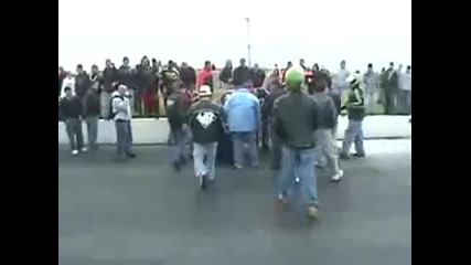 Този много си повярва ... 