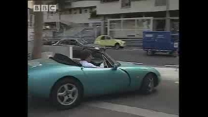 Bbc : Jeremy Clarksons Motorworld : Renault Spider v Electricar