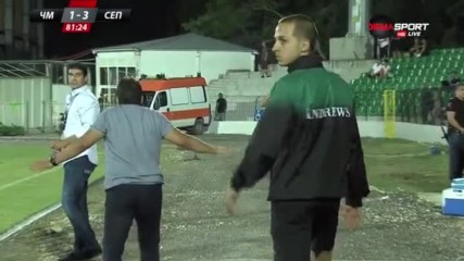 Изгониха Ники Митов след третия гол на Септември