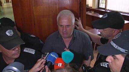 "12 години съм ръководил футболен отбор": Водачът на тира с първи думи след катастрофата на АМ "Трак