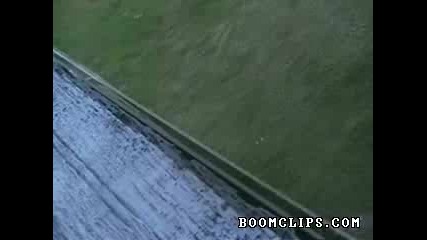 Момиче пада от кон - Това сигурно боли