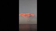 Вулкан в Индонезия изригна и изхвърли 11-километров стълб пепел (ВИДЕО)
