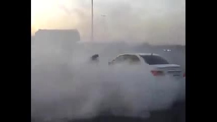 Луди Руснаци Дрифтят с Mercedes-benz C63 Amg