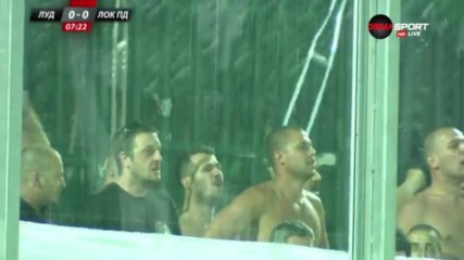 Патерици във въздуха в подкрепа на Локо Пловдив