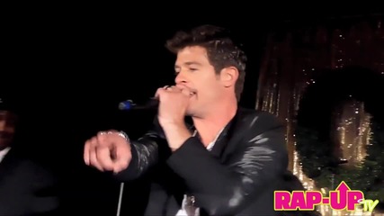 Robin Thicke Raps to Lil Wayne's 'a Milli'