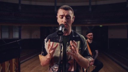 Sam Smith - Burning ( Live From The Hackney Round Chapel )