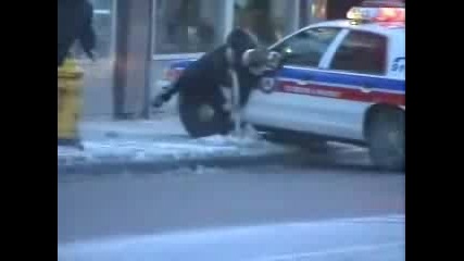 Канадските полицаи са луди копелета