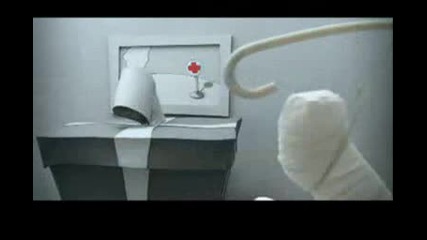 Vodafone Musical Greetings - Injured Zoozoo in bed