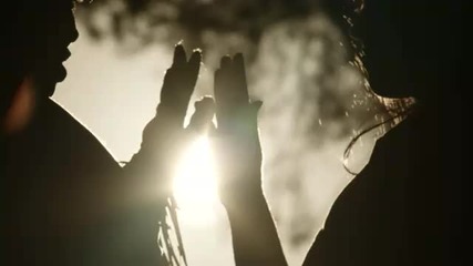 Видео - Michael Jackson ft. Akon - Hold My Hand ( Official Music Video ) 