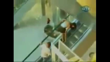 Скрита Камера - Ескалатор