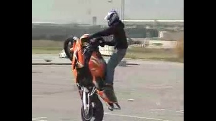 master driving a Honda Cbr 1000rr