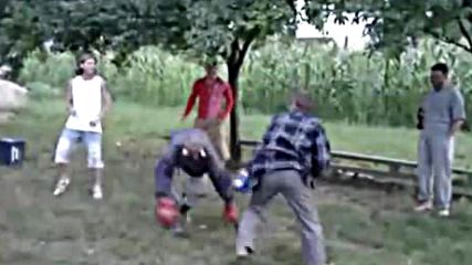 Пияни старчета се боксират - смях