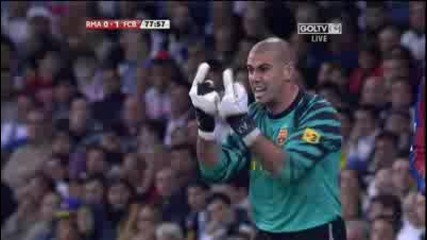 V.valdes shows the middle finger