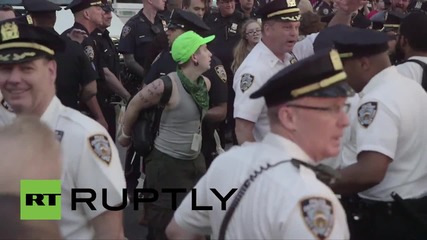 USA: Mass arrests at protest marking anniversary of Eric Garner's death