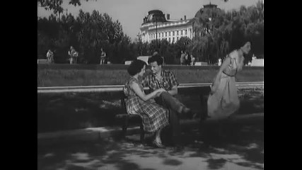 Това Се Случи На Улицата ( 1955 ) Целия Филм