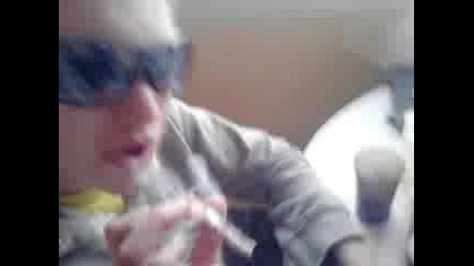 Nargile mastera Pushi cigara za 46 sec ;)