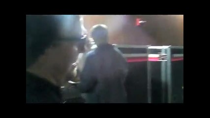 Justin Bieber sings Whip My Hair