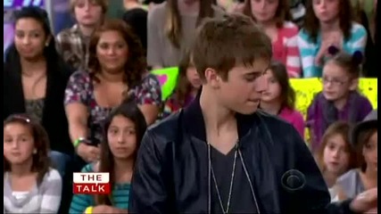 Фенки на Justin Bieber отговарят на въпроси [ The Talk, част 2 ]