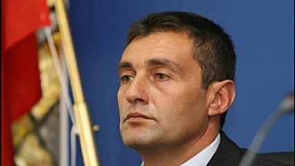 С 900 хиляди от бюджета и 3-4 милиона от тотото МФВС реновира базите