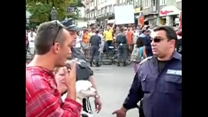Тутурутка - Спор с Полицаи - Смях 