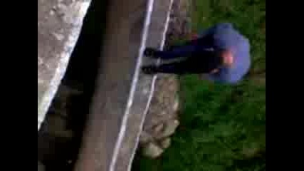 Хубавенчанин Скача От Старата Чешма