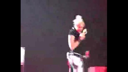 New Single!!! No Doubt - Stand & Diliver (live)