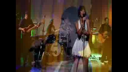 Rihanna - Umbrella Live