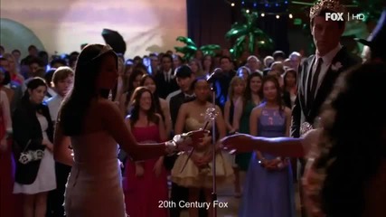Glee 3x19 - Take my breath away (berlin)