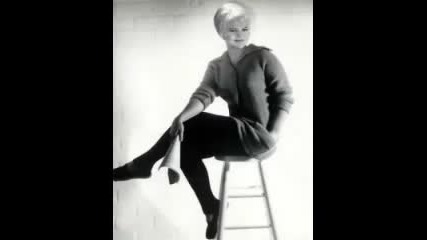 Peggy Lee - The Shadow Of Your Smile