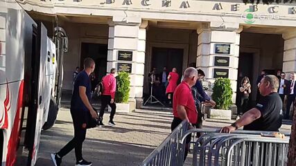 България също пристигна на националния стадион