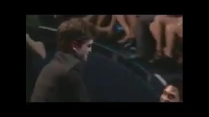 Robert Pattinson Kisses Taylor Lautner (2011)