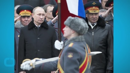 Putin Meets With Military Leaders, Says War Games Will Continue