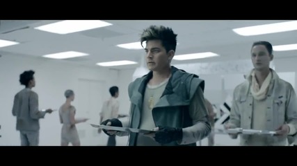 Adam Lambert - Never Close Our Eyes (високо качество)