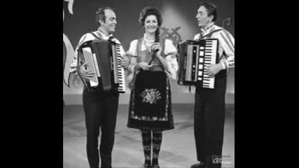 Lepa Lukic - Imam nano dva dilbera .in