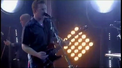 Them Crooked Vultures - Gunman live