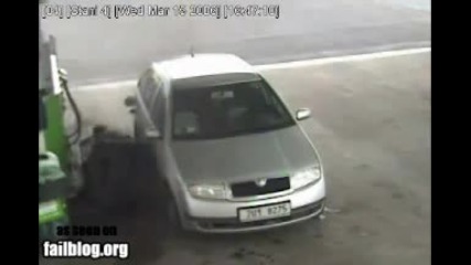 Какво стана докато зареждаше с бензин