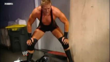 Wwe 09/07/10 Jack Swagger напада и изкълчва глезена на Rey Mysterio 