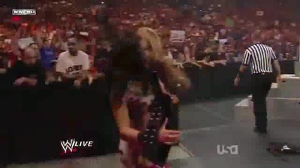 raw divas champion melina eve vs. lay - cool 
