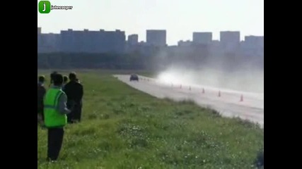 Москвич наказва Camaro Ss !!!! 