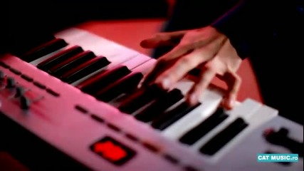 Румънска, Voxis Превод от A H I L M I R - Tell Me Everything